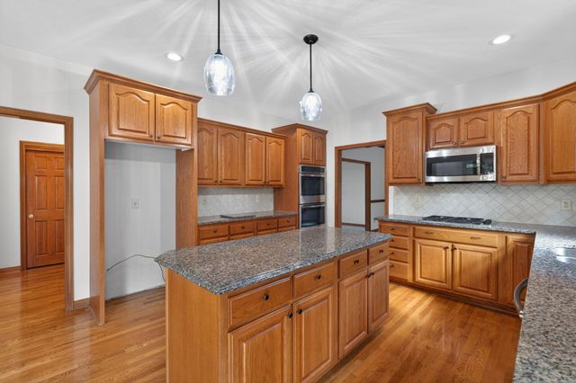 3872 Whispering Creek Lane, Delaware, OH 43015