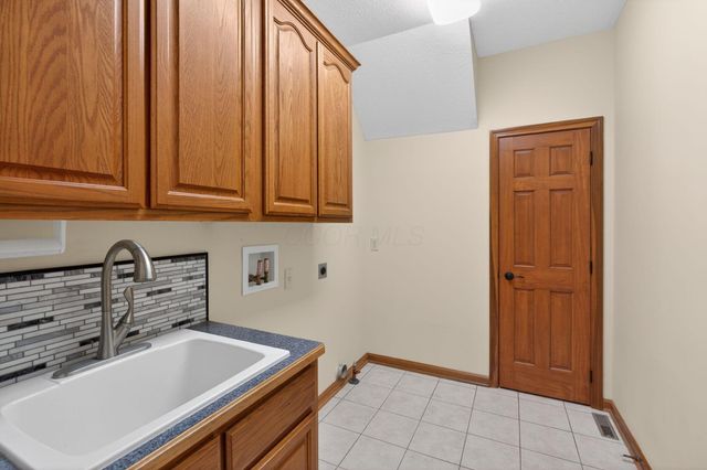 3872 Whispering Creek Lane, Delaware, OH 43015