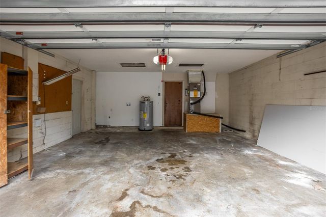 14841 OAK VINE DRIVE, Lutz, FL 33559