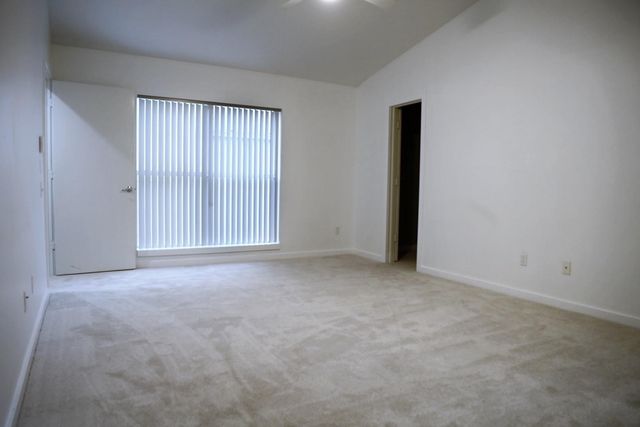 702 Ruthven Street, Houston, TX 77019