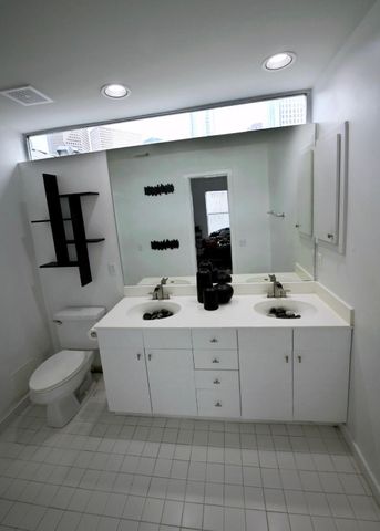 702 Ruthven Street, Houston, TX 77019