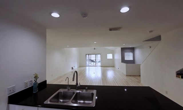 702 Ruthven Street, Houston, TX 77019