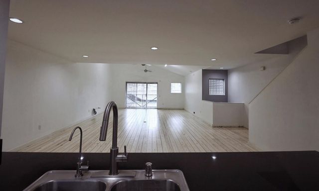 702 Ruthven Street, Houston, TX 77019