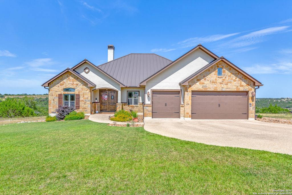 140 Paradise, Boerne, TX 78006