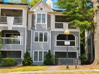 231 Oakwood Court, Winston-salem, NC 27103