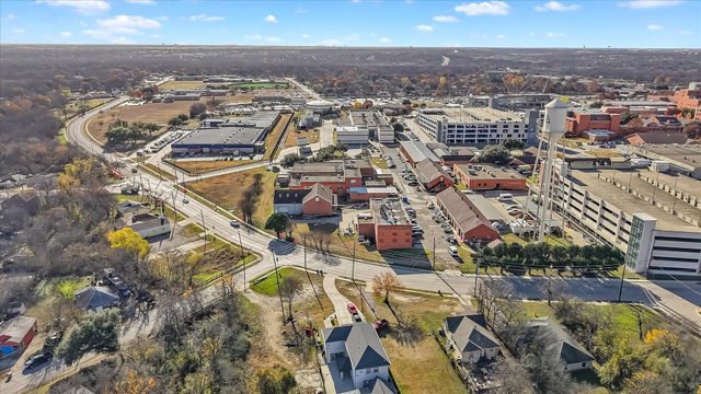 2143 E Ann Arbor, Dallas, TX 75216