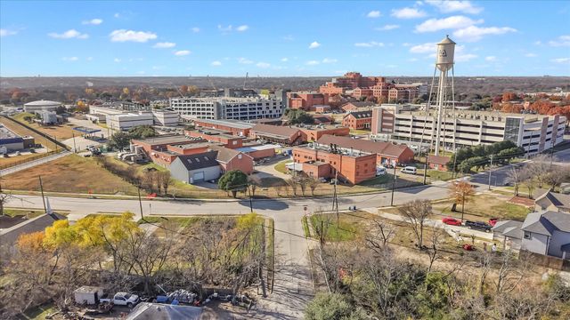 2143 E Ann Arbor, Dallas, TX 75216