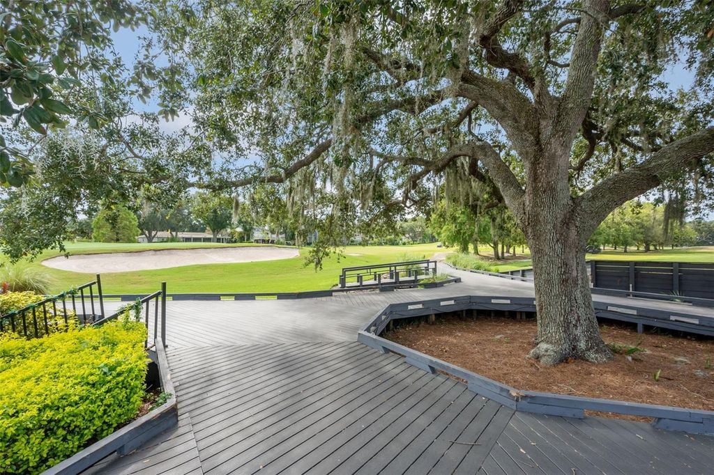 Image 43 of property listing at 13941 CLUBHOUSE DRIVE 102, Tampa, FL 33618