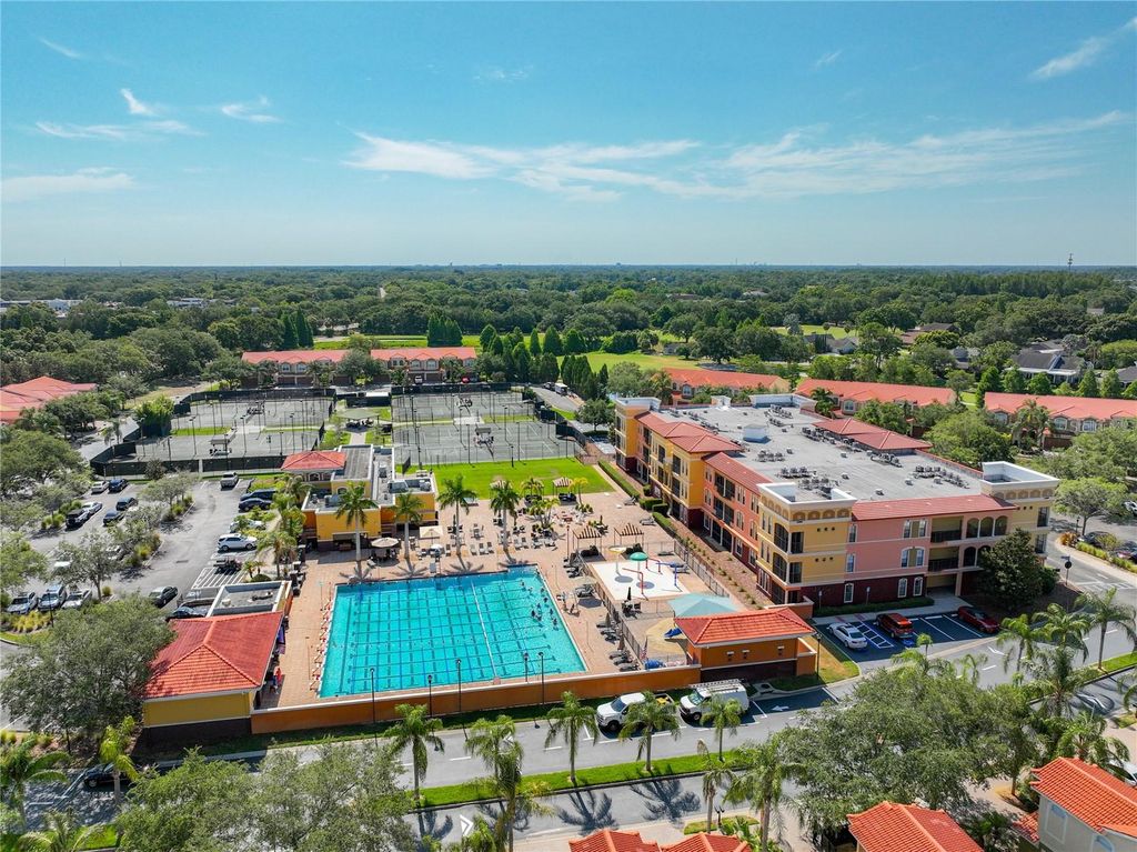 Image 53 of property listing at 13941 CLUBHOUSE DRIVE 102, Tampa, FL 33618