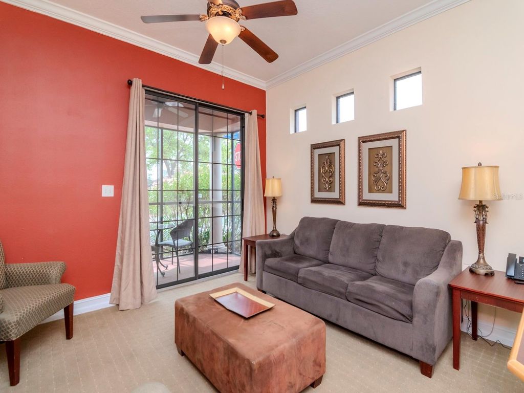 Image 10 of property listing at 13941 CLUBHOUSE DRIVE 102, Tampa, FL 33618