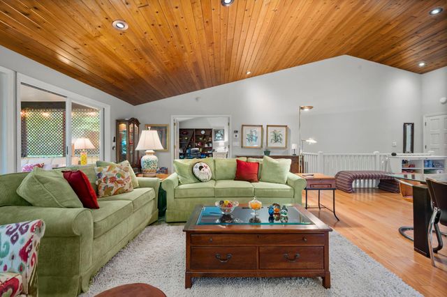 6884 Stonewood Court, Eden Prairie, MN 55346