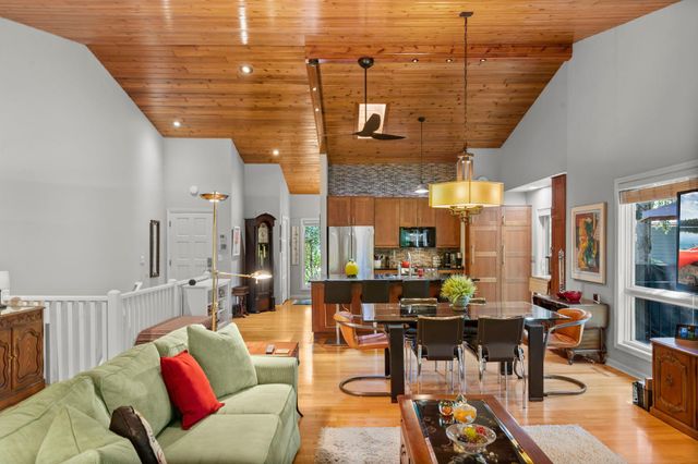 6884 Stonewood Court, Eden Prairie, MN 55346