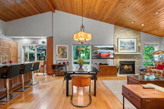 6884 Stonewood Court, Eden Prairie, MN 55346