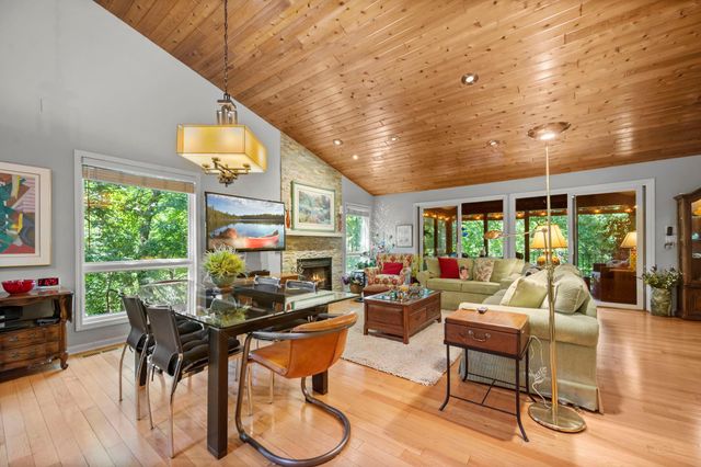 6884 Stonewood Court, Eden Prairie, MN 55346