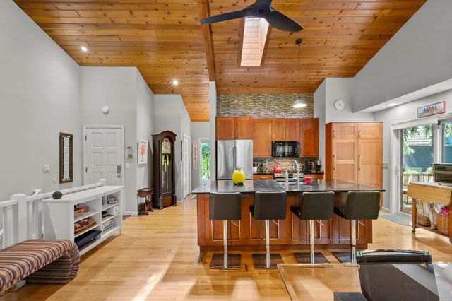 6884 Stonewood Court, Eden Prairie, MN 55346