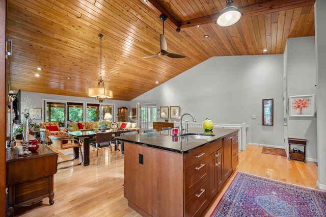 6884 Stonewood Court, Eden Prairie, MN 55346