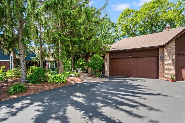 6884 Stonewood Court, Eden Prairie, MN 55346