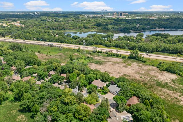 6884 Stonewood Court, Eden Prairie, MN 55346