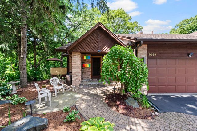 6884 Stonewood Court, Eden Prairie, MN 55346