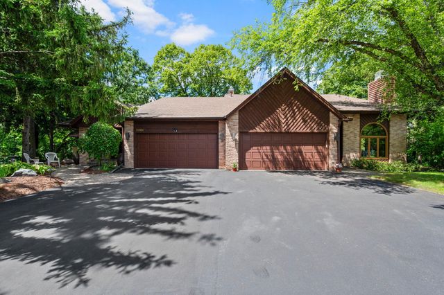 6884 Stonewood Court, Eden Prairie, MN 55346