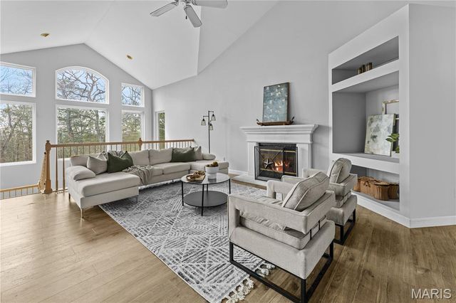 2326 Silver Lake Estates Drive, Pacific, MO 63069