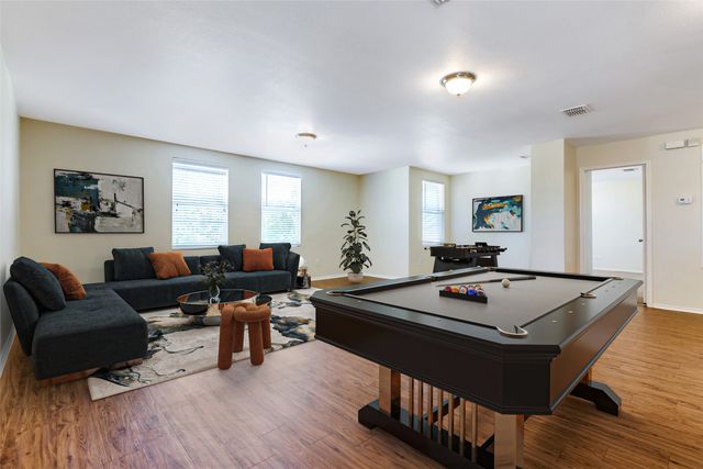 6104 St James Place, Denton, TX 76210