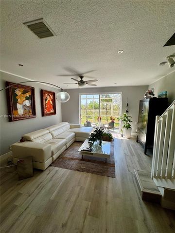 2469 Cordoba Bnd 2469, Weston, FL 33327