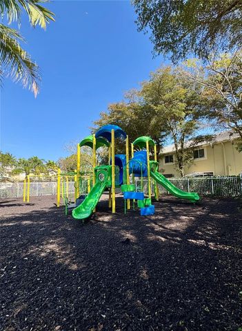 2469 Cordoba Bnd 2469, Weston, FL 33327