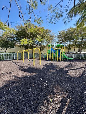 2469 Cordoba Bnd 2469, Weston, FL 33327