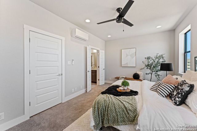 7946 Kennedy Hill, San Antonio, TX 78235