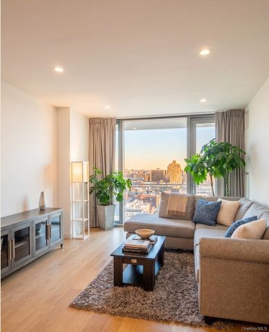 131-01 40th Road 10S, Flushing, NY 11354