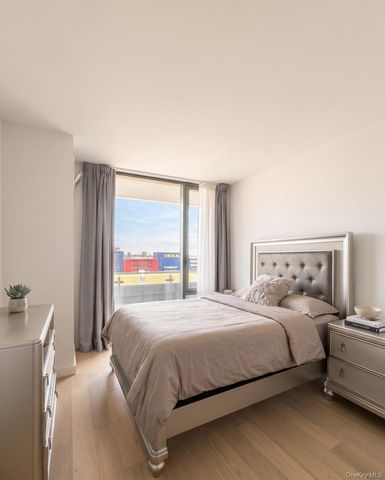 131-01 40th Road 10S, Flushing, NY 11354