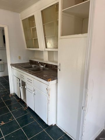 2715 Evans Street, Fort Wayne, IN 46806