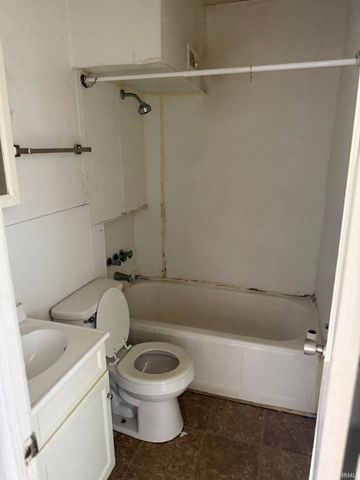 2715 Evans Street, Fort Wayne, IN 46806