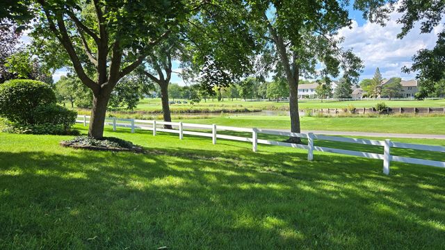 1800 N Vermont Drive 1800, Elk Grove Village, IL 60007