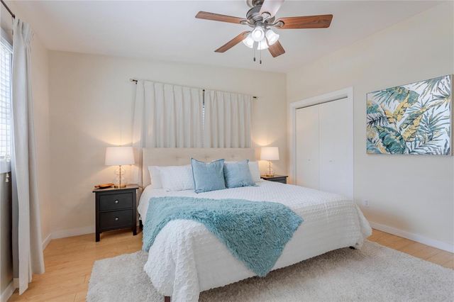 1327 ROSCOMARE AVENUE, Orlando, FL 32806