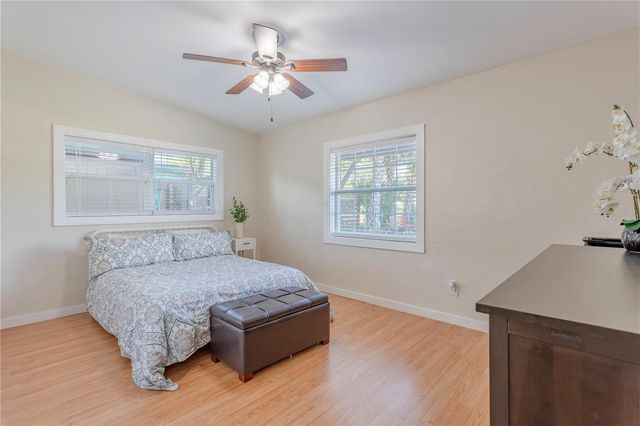 1327 ROSCOMARE AVENUE, Orlando, FL 32806
