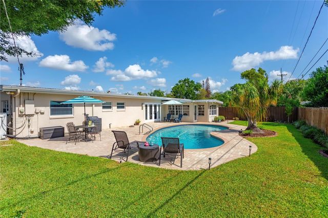 1327 ROSCOMARE AVENUE, Orlando, FL 32806