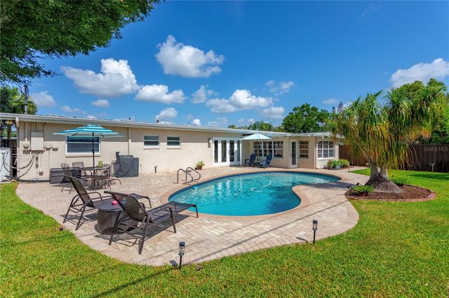 1327 ROSCOMARE AVENUE, Orlando, FL 32806