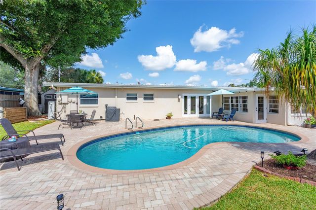 1327 ROSCOMARE AVENUE, Orlando, FL 32806