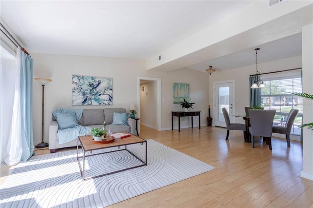 1327 ROSCOMARE AVENUE, Orlando, FL 32806