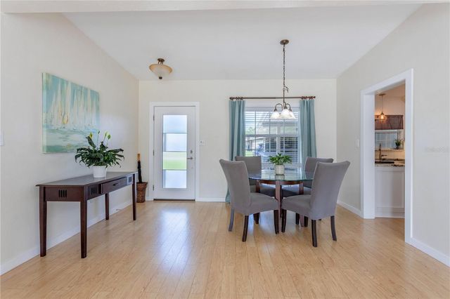 1327 ROSCOMARE AVENUE, Orlando, FL 32806