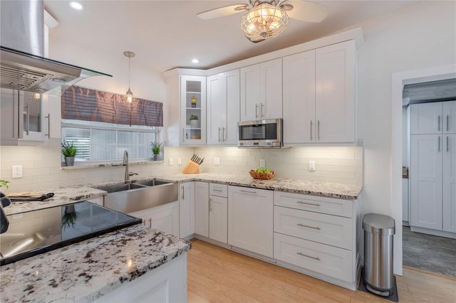 1327 ROSCOMARE AVENUE, Orlando, FL 32806