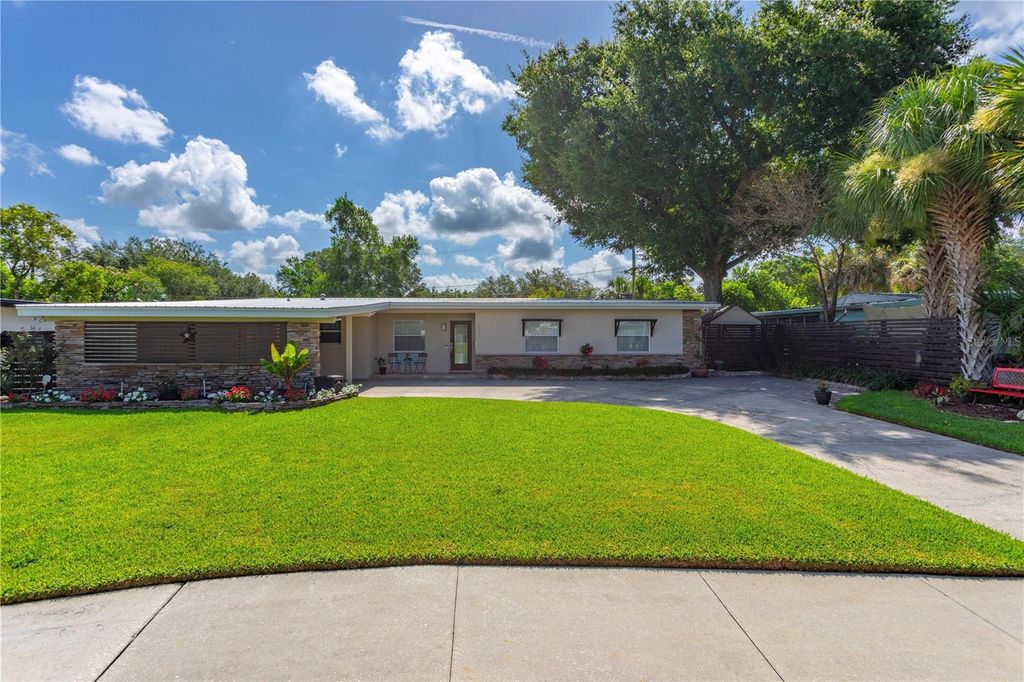 1327 ROSCOMARE AVENUE, Orlando, FL 32806