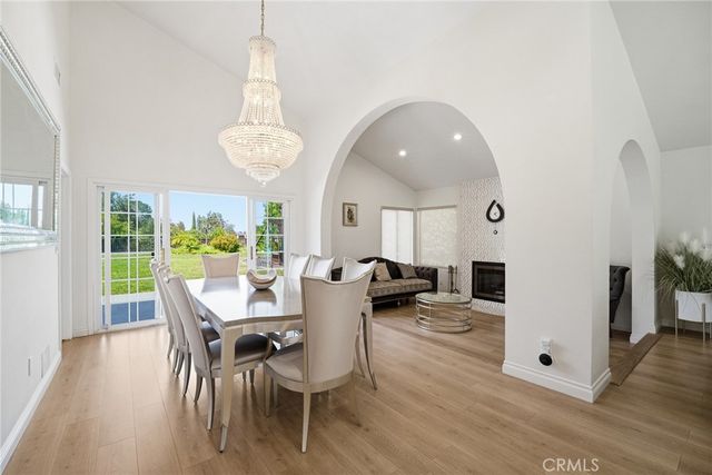 19581 Braewood, Tarzana, CA 91356