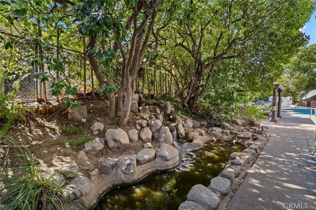 19581 Braewood, Tarzana, CA 91356