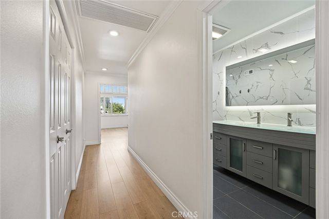 19581 Braewood, Tarzana, CA 91356