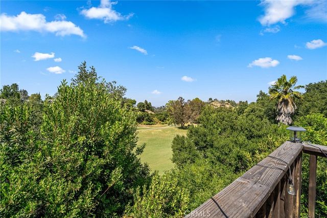 19581 Braewood, Tarzana, CA 91356