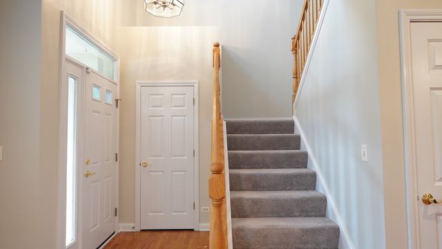 2664 Goldenrod Lane, Glenview, IL 60026