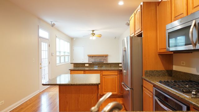 2664 Goldenrod Lane, Glenview, IL 60026